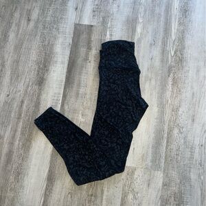 Lululemon Black Patterned Leggings Size 8